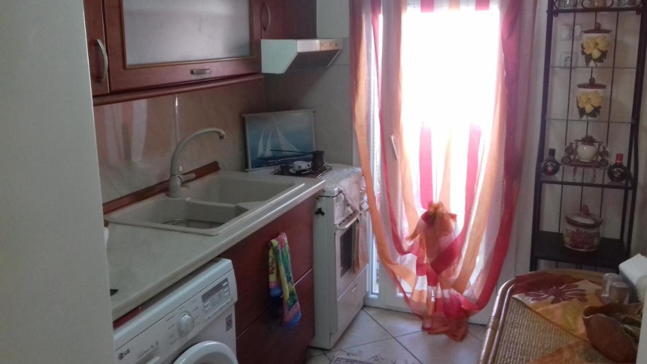 Studio In Thessaloniki Near Airport And Exit For Chalkidiki Appartement Buitenkant foto